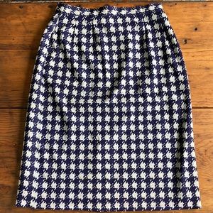 Vintage houndstooth pencil skirt